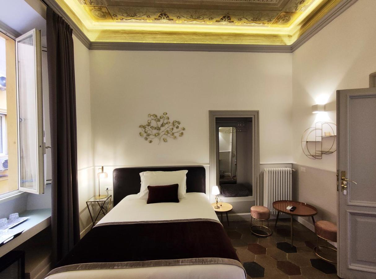 Visconti Suites By Fna Hospitality Roma Exterior photo